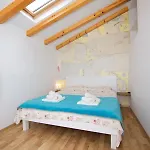 House 4 Rent Laura Daire *